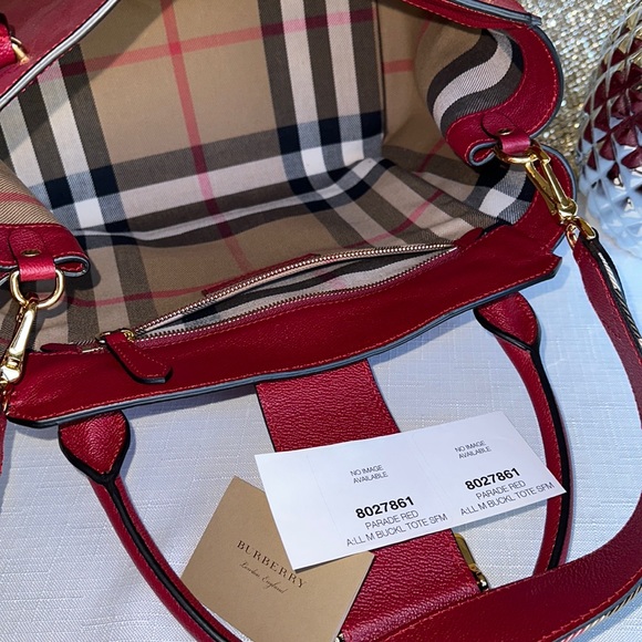 Authentic Burberry bag - Picture 3 of 14